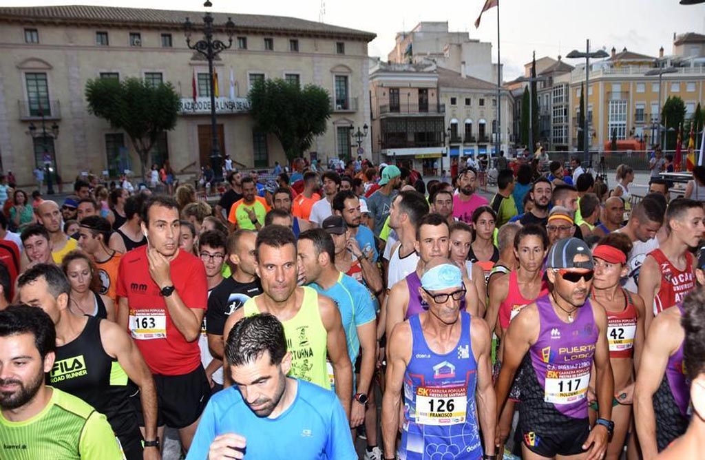 226 atletas compiten en la Carrera Popular